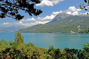 Le Grand Morgon et le lac de Serre-Pon&ccedil;on